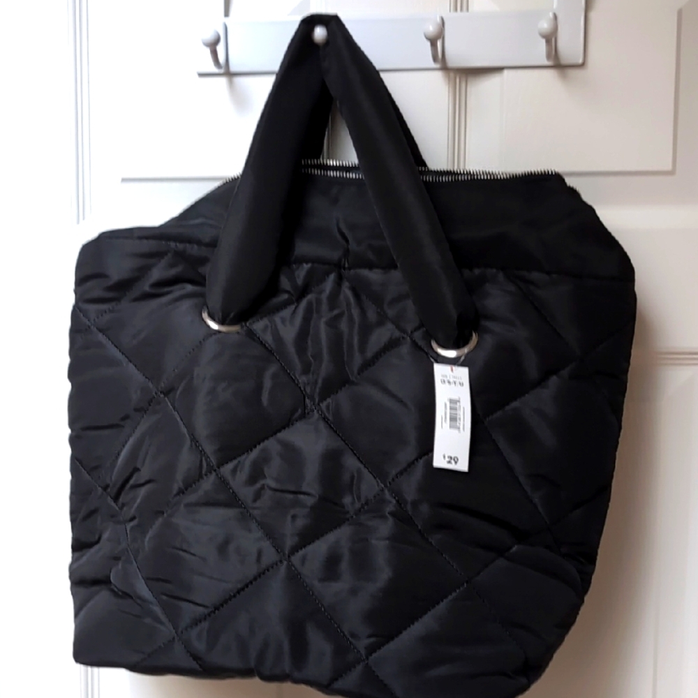 Woman's Tote Bag